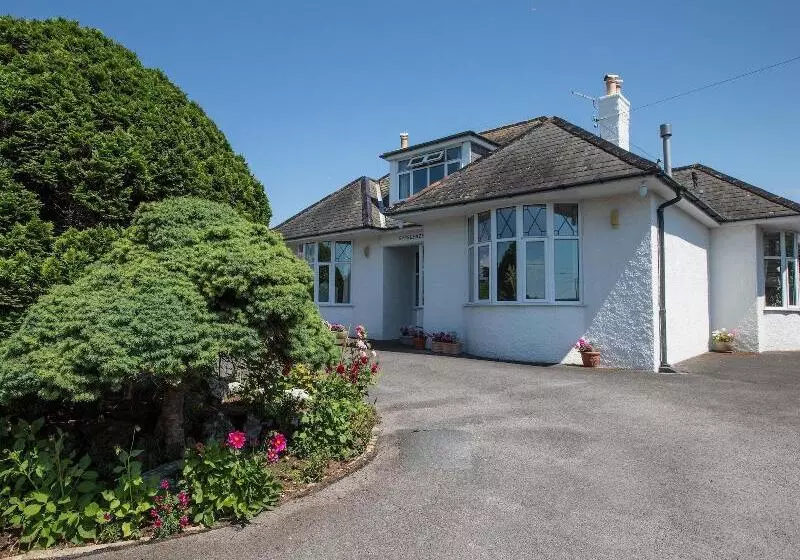 Eypeleaze B & B