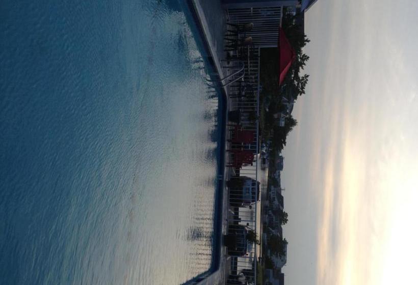 Fenwick Islander Motel