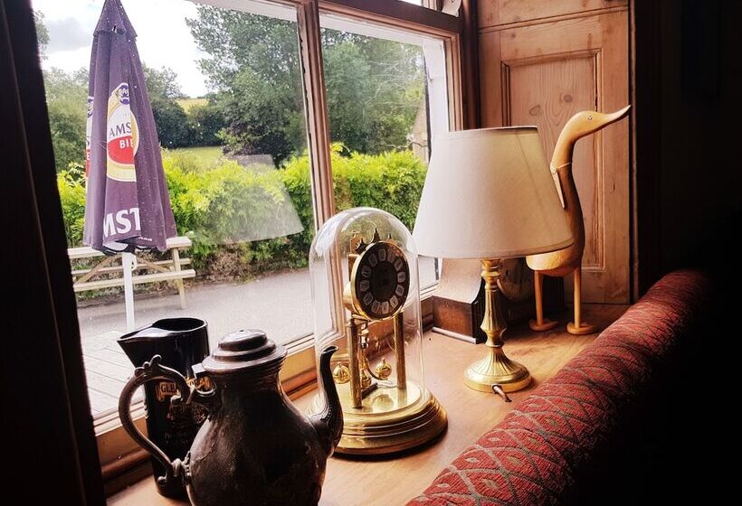 Хостел The Red Lion At Llanasa