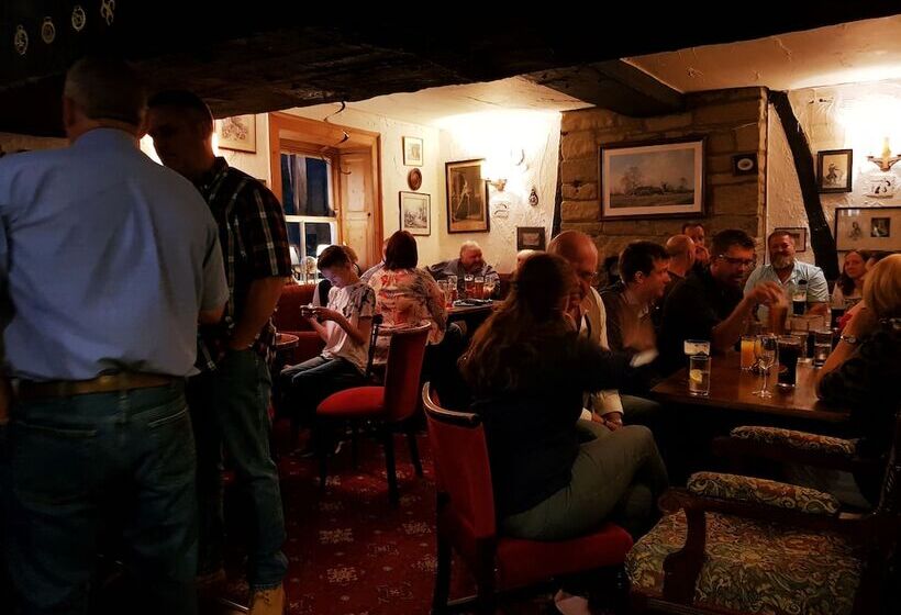 Хостел The Red Lion At Llanasa