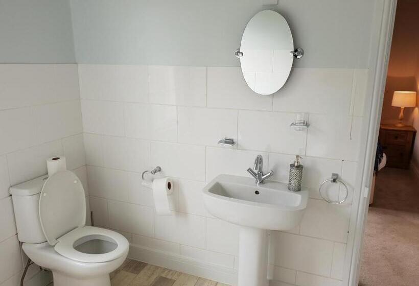 簡易ホテル The Red Lion