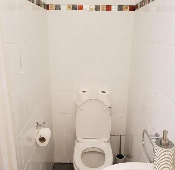 簡易ホテル The Red Lion