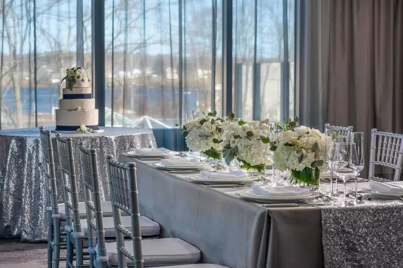 Ac Hotel By Marriott Portsmouth Downtown/waterfront