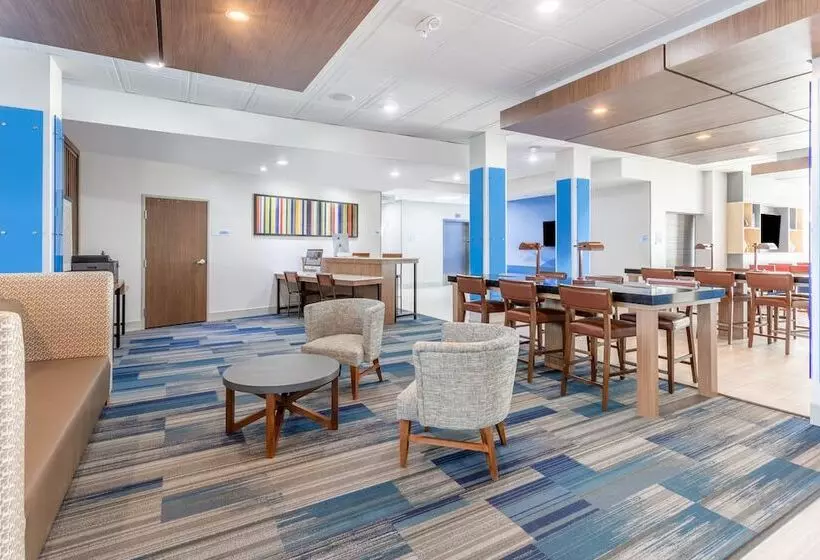 Hotelli Holiday Inn Express & Suites Kearney, An Ihg