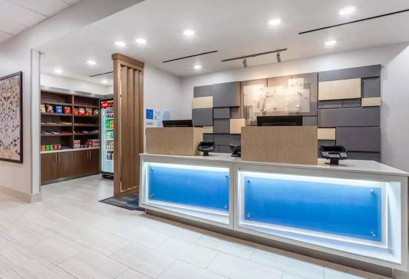 Hotelli Holiday Inn Express & Suites Kearney, An Ihg