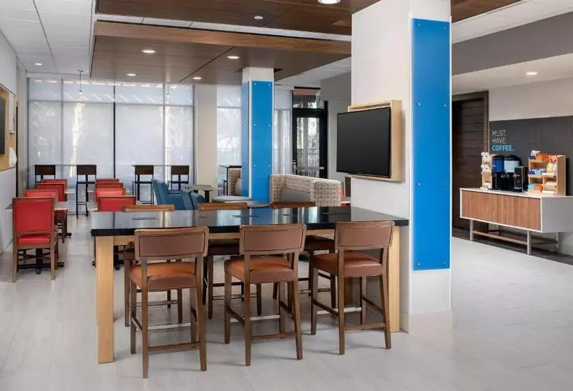 Hotelli Holiday Inn Express & Suites Kingsland I 95 Naval Base Area, An Ihg