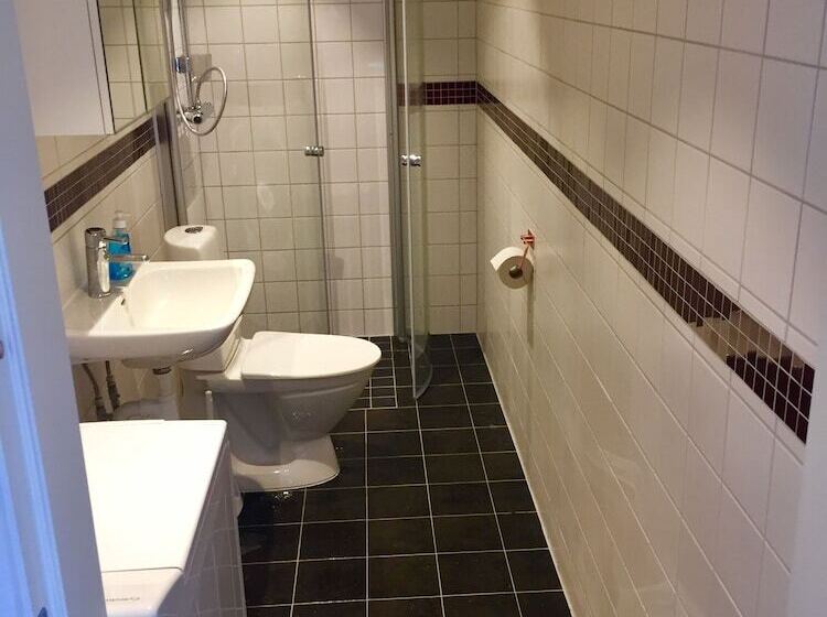 호텔 Lysekil City Rooms And Apartments