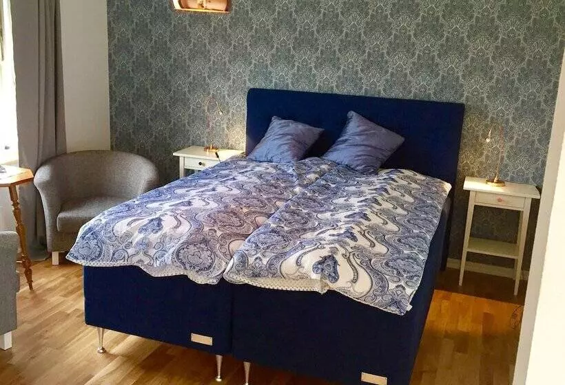 Hotelli Lysekil City Rooms And Apartments
