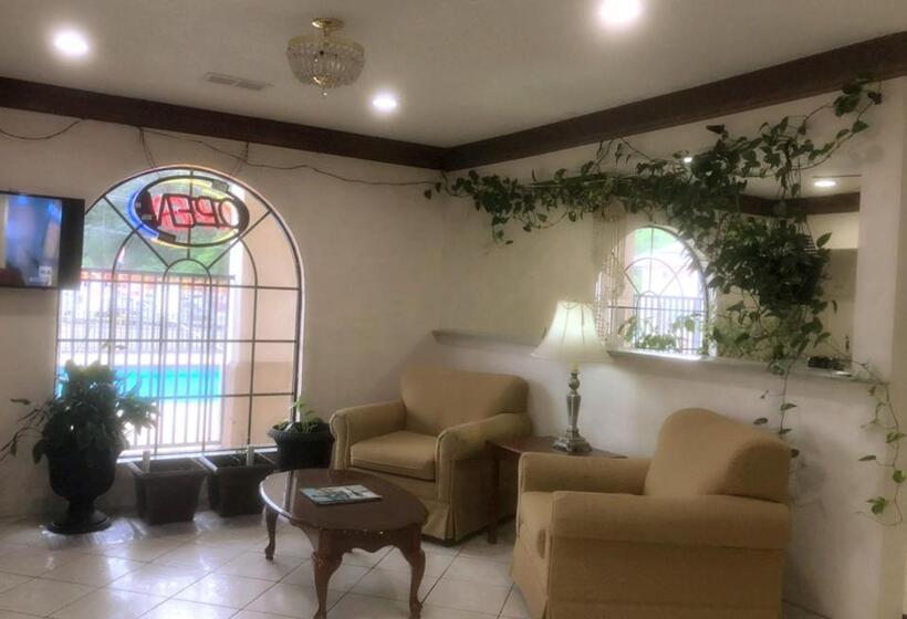 مُتل Majestic Inn