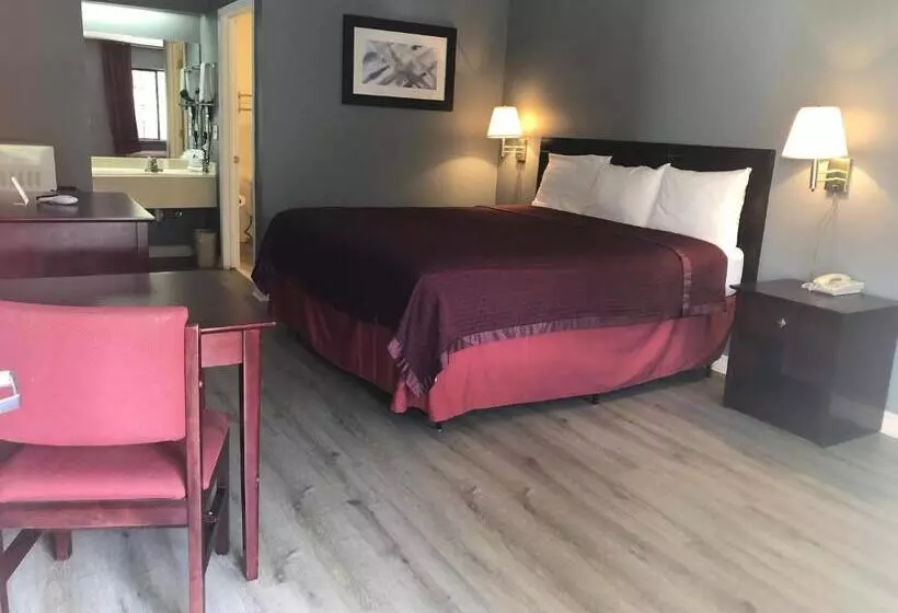 モーテル Majestic Inn