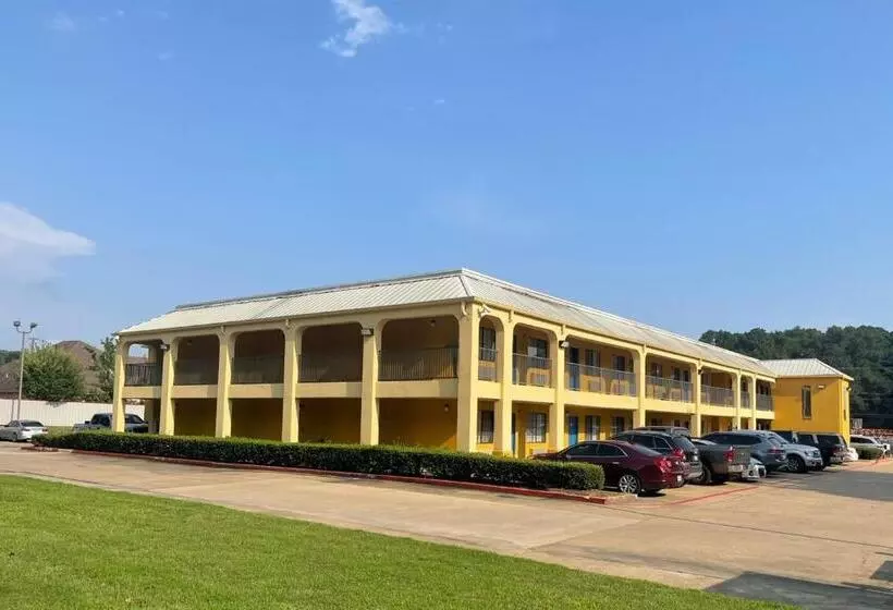 モーテル Majestic Inn