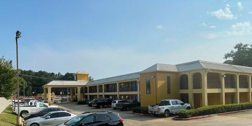 مُتل Majestic Inn