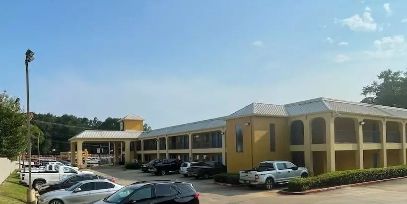 モーテル Majestic Inn