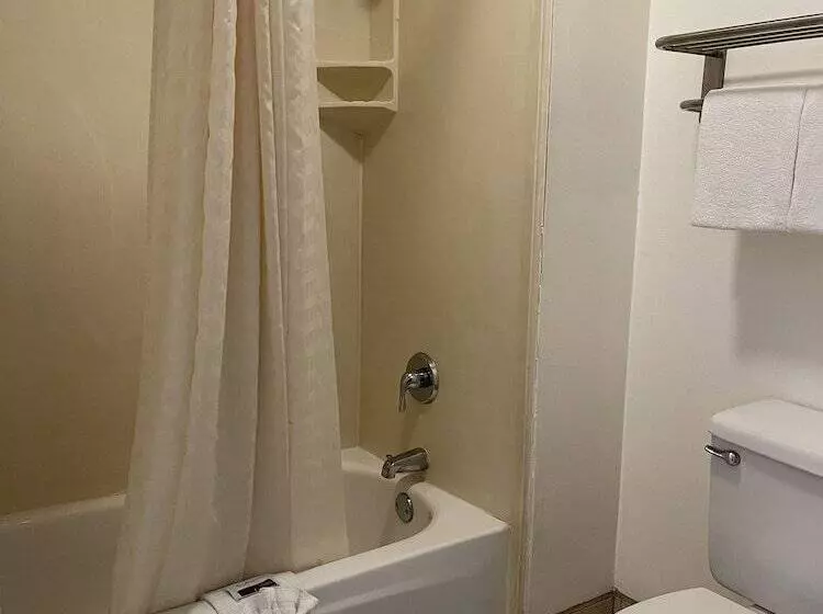 モーテル Majestic Inn