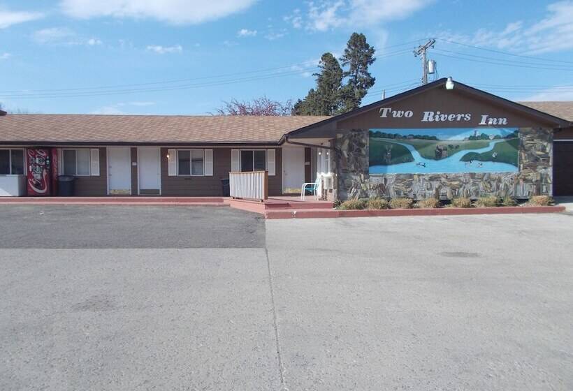 فندق على الطريق Two Rivers Inn West