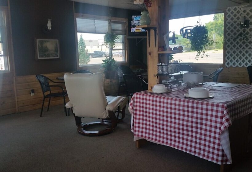 فندق على الطريق Two Rivers Inn West