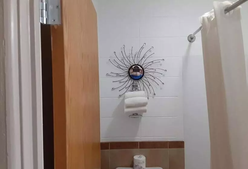 Motelli Two Rivers Inn West