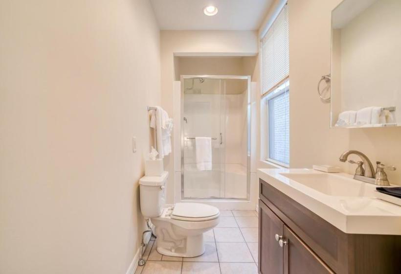 Mint House Rittenhouse Square