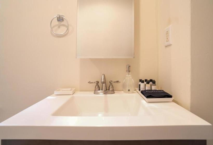 Mint House Rittenhouse Square