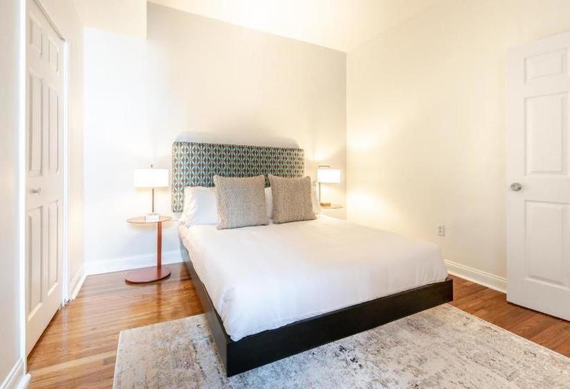 Mint House Rittenhouse Square