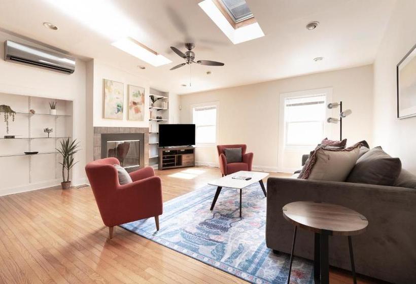 Mint House Rittenhouse Square