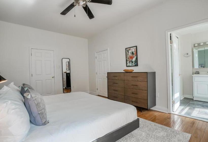 Mint House Rittenhouse Square