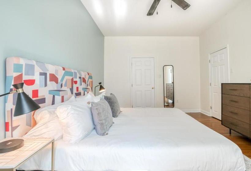 Mint House Rittenhouse Square