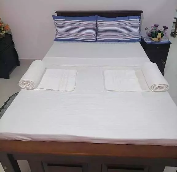 Hotel Uc Rest Hikkaduwa