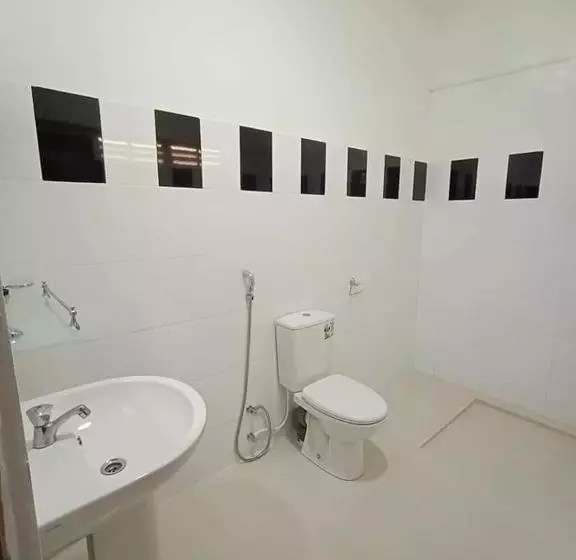 Hotel Uc Rest Hikkaduwa