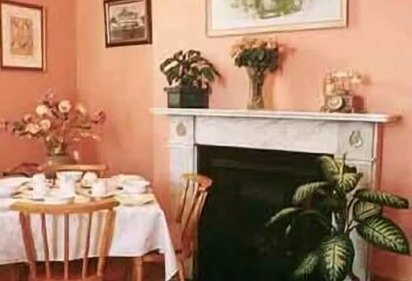 酒店 Bellevue Manor Guest House & Wellness Spa Retreat