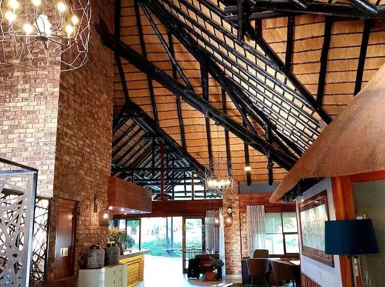 Отель Kruger Park Lodge