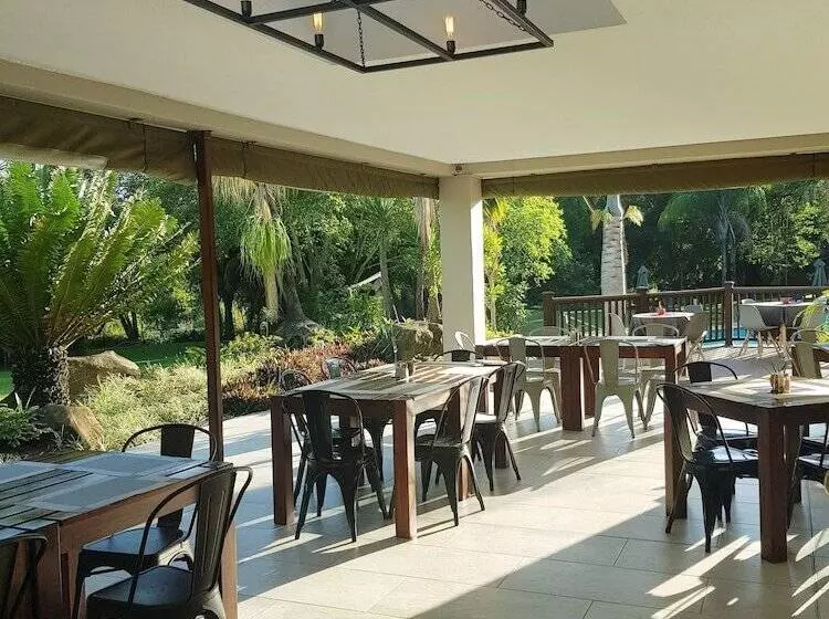 Отель Kruger Park Lodge