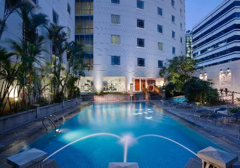 Rendezvous Hotel Singapore By Far East Hospitality