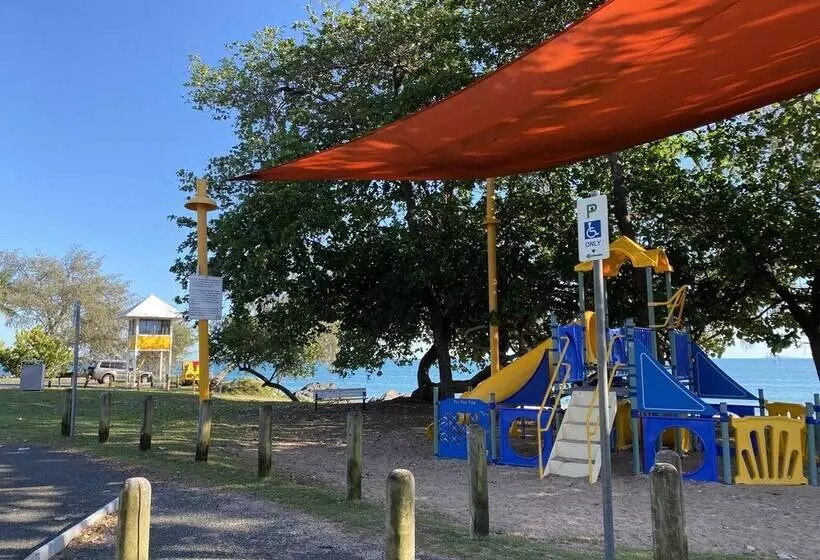 Hotelli Big4 Mackay Blacks Beach Holiday Park