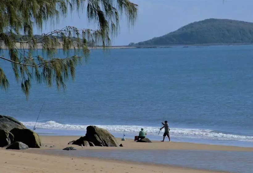 Hotelli Big4 Mackay Blacks Beach Holiday Park