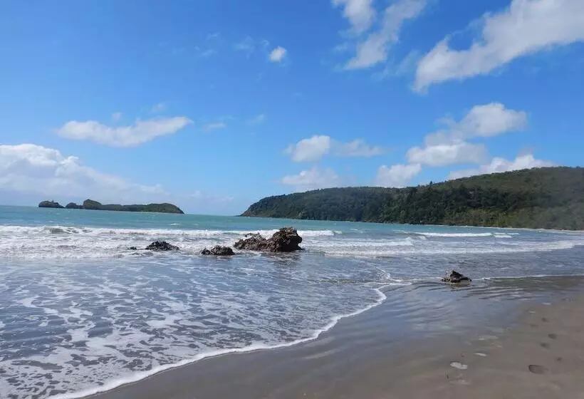 Hotelli Big4 Mackay Blacks Beach Holiday Park