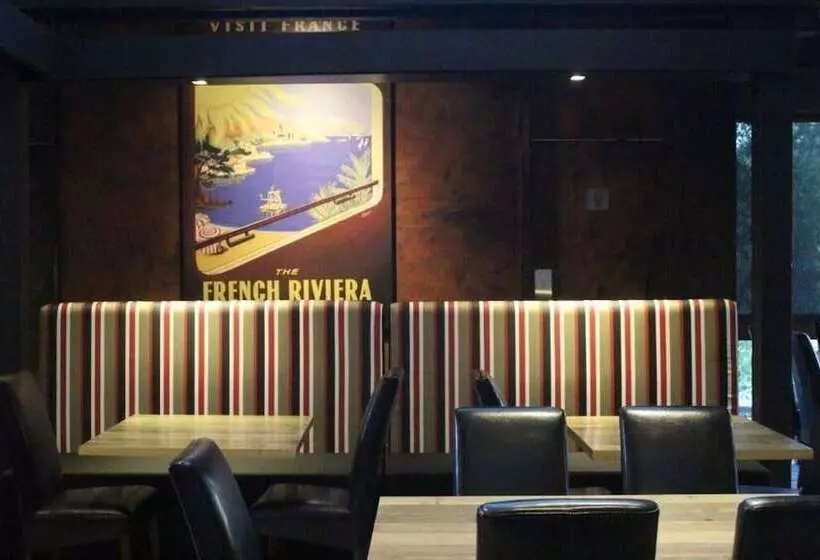 Hotelli Brougham Arms