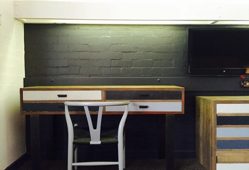 בית מלון כפרי Brougham Arms