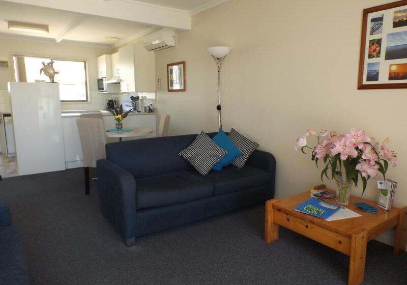 Surfside Merimbula Holiday Apartments