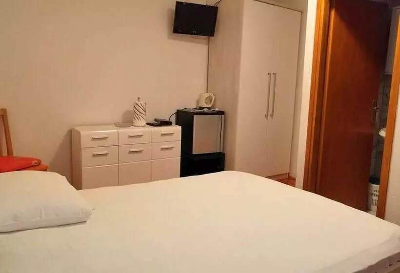 Apartment And Rooms Ruza