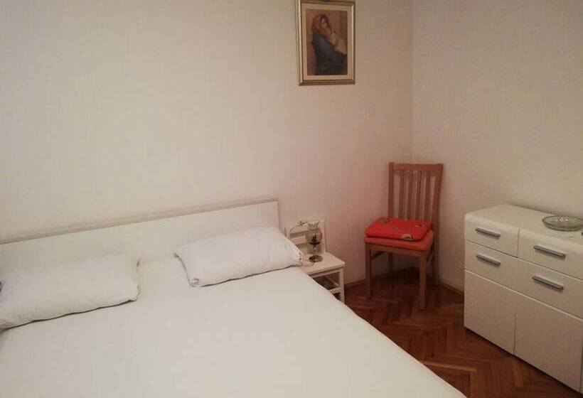 Apartment And Rooms Ruza