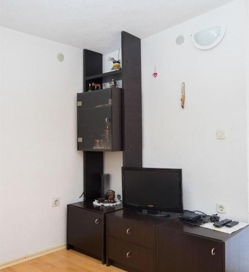 Apartment And Rooms Ruza