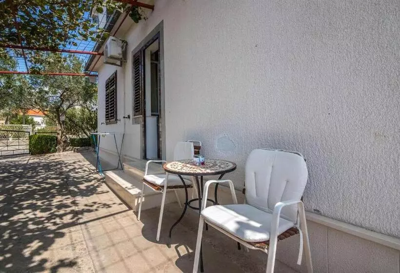 Apartment And Rooms Ruza