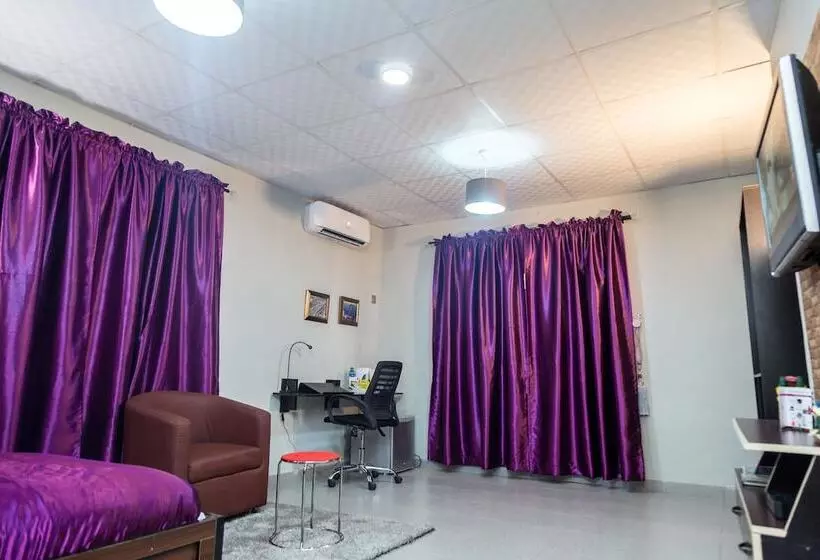 تختخواب و صبحانه Check In By Voom