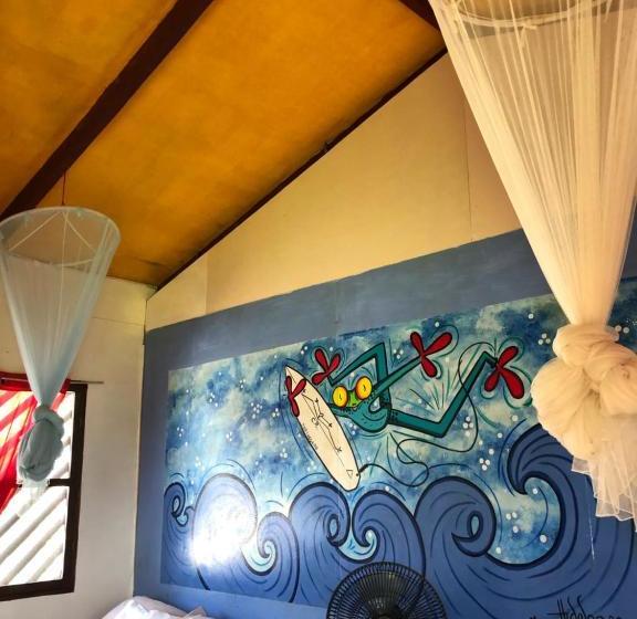Coconut Hostel B&b