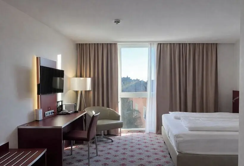 ホテル DORMERO DeHo Linz