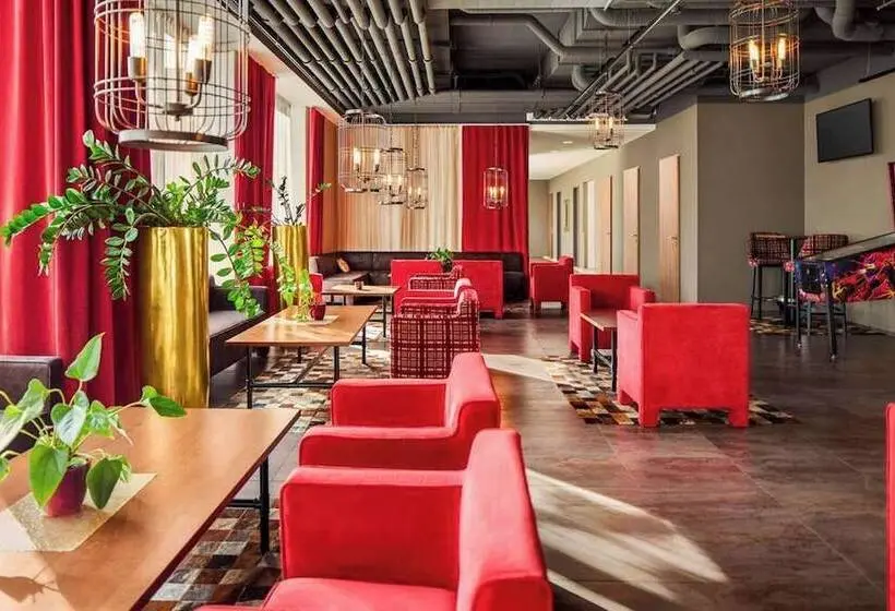 ホテル DORMERO DeHo Linz