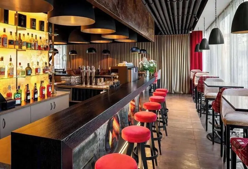 ホテル DORMERO DeHo Linz