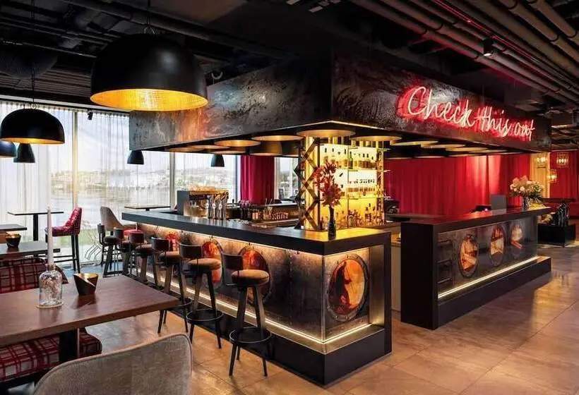 ホテル DORMERO DeHo Linz