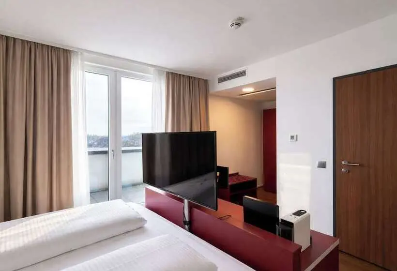 ホテル DORMERO DeHo Linz